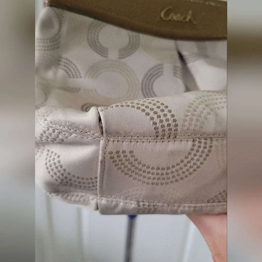 Vintage Coach Ashley Dotted Op Art Signature shoulder bag